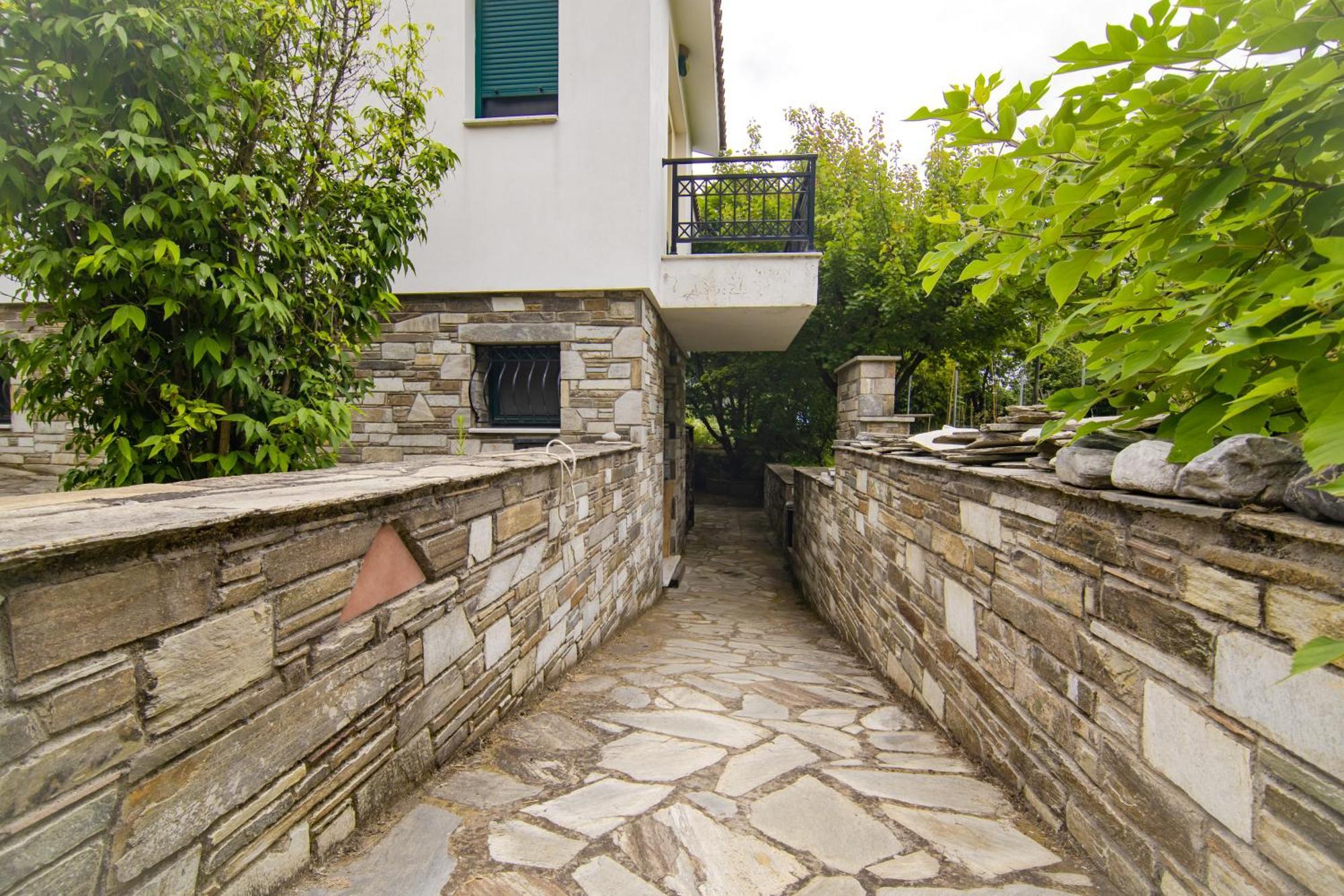 Apartament Ileana'S House Wolos Zewnętrze zdjęcie